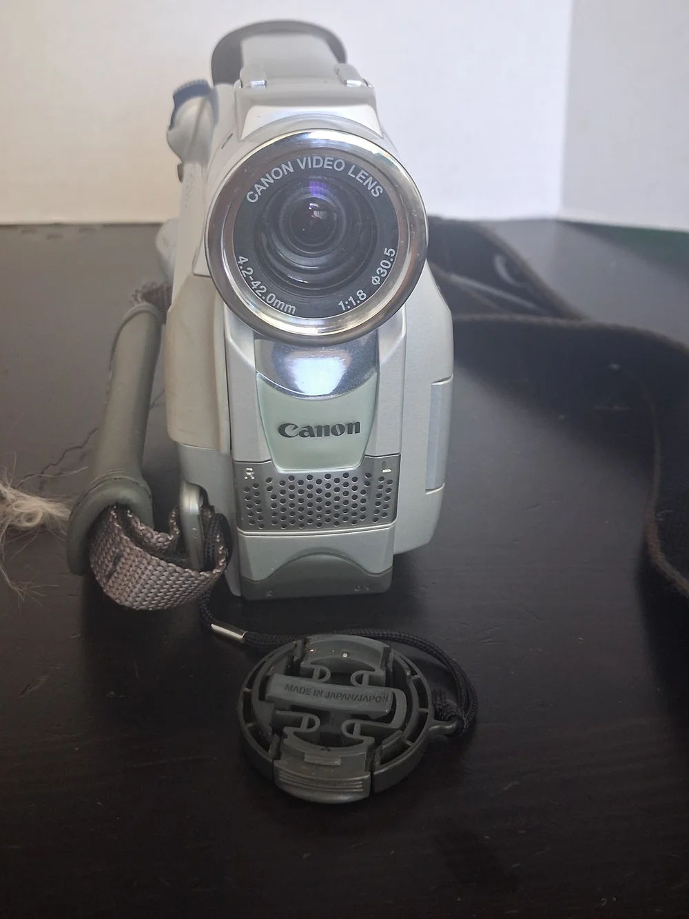 Canon ZR25MC Mini DV Camcorder w/ Bag, Batteries, and Cables TESTED